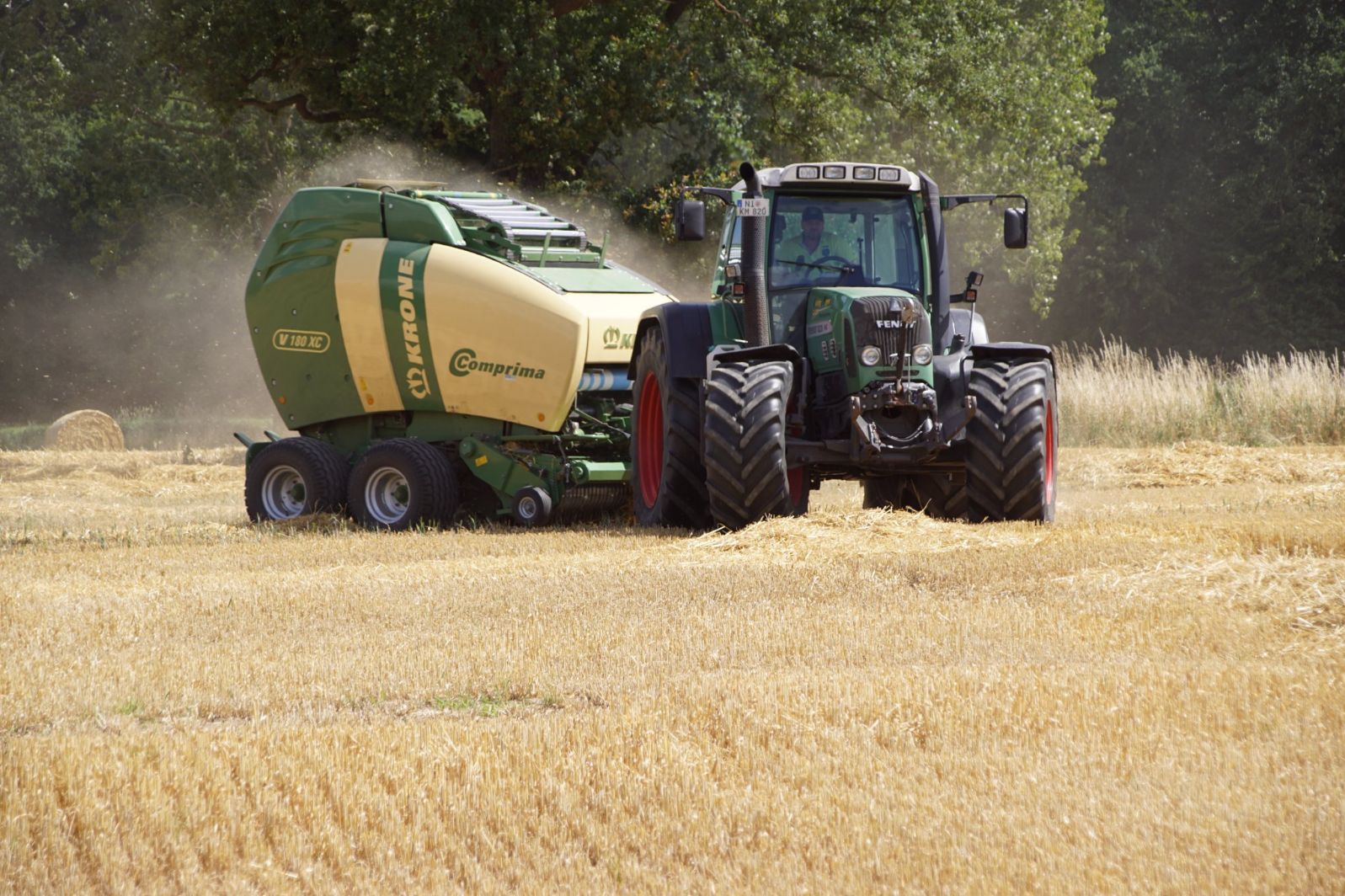 Eindeloos Biscuit Antagonisme Krone › Ronde strobalen persen | Trekkerweb.nl - Mechanisatienieuws voor de  landbouw en groensector