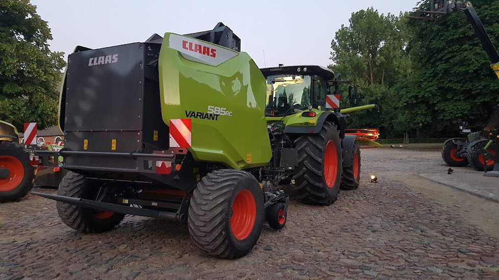 Nieuwe variabele rondebalenpers. Hogere capaciteit en vastere balen.