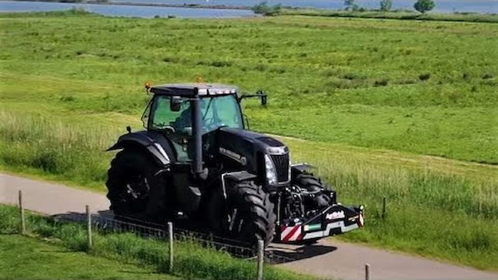 AgriBrink-bumper op New Holland T8020