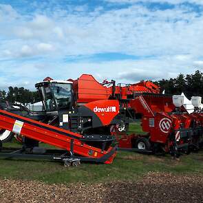 Voor het eerst op de ATH: een aantal aardappelmachines, al dan niet via dealers. Lang geen compeet overzicht, maar wel een goede aanzet. Op de foto van DeWulf, maar ook AVR en Grimme gaven acte-de-presence.