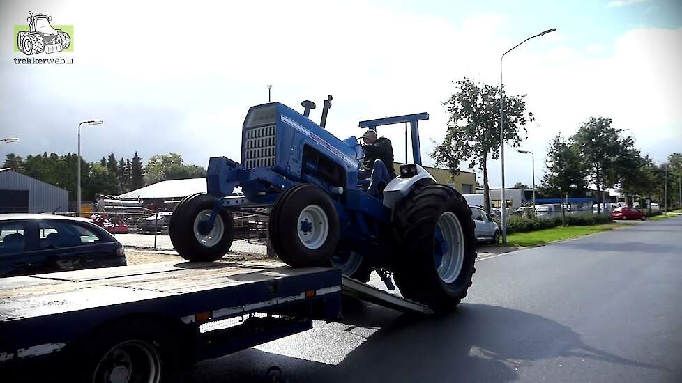 De Ford 8000 op de weegbrug ATH actie Trekkerweb