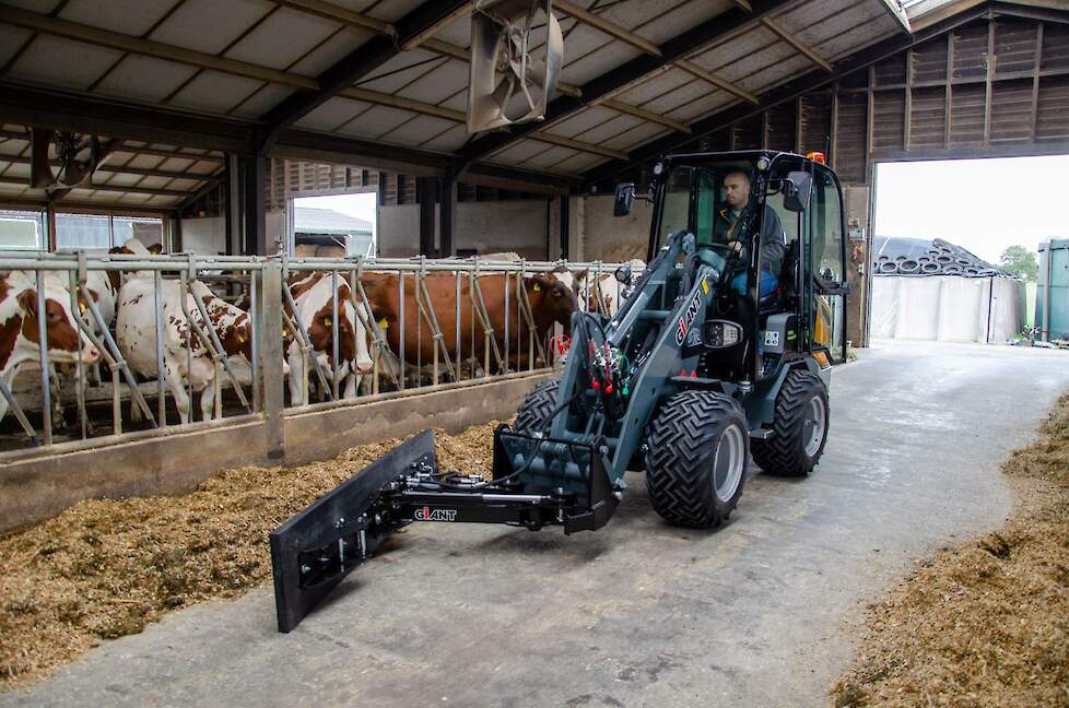 G2200E met hydraulische voer-mestschuif