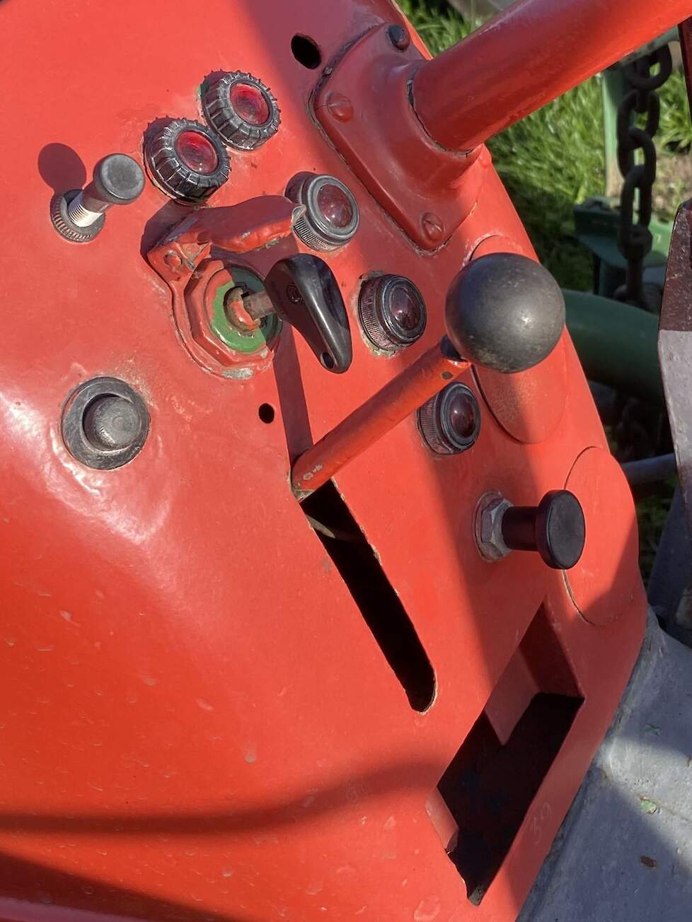 Het dashboard van de AK7 uit 1958. In die tijd was soberheid nog troef bij Duitse trekkers.