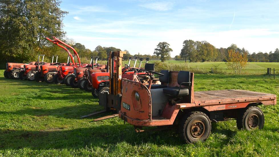 Het complete rijtje Güldners van Tim inclusief de Güldner Hydrocar en de Güldner Heftruck.