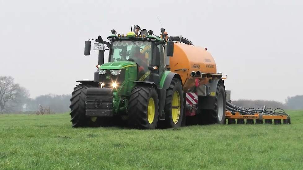 ZODEBEMESTEN 2023 JOHN DEERE 6250 R VEENHUIS