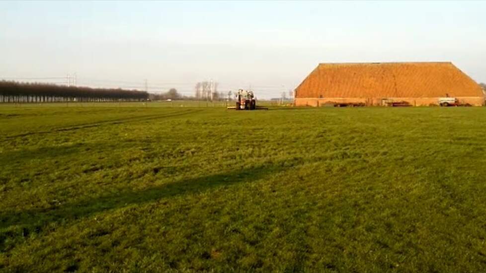 Massey Ferguson 7715s met Profiline 10 kuubmet Veenhuis Ecoject 7,6m breed