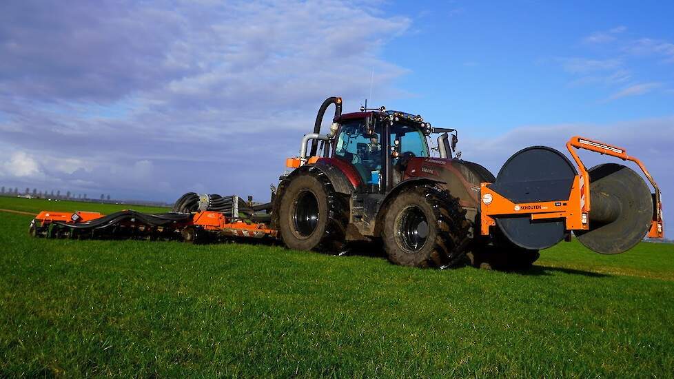 Valtra T174 + Schouten | Sleepslang bemesten | H.Korenberg Oosterwolde | Injection slurry