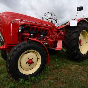 De Porsche Brutus is bij de Porschefabriek zelf nooit verder gekomen dan het stadium van prototype. Deutz is er mee doorgaan en dat resulteerde in de D80.
