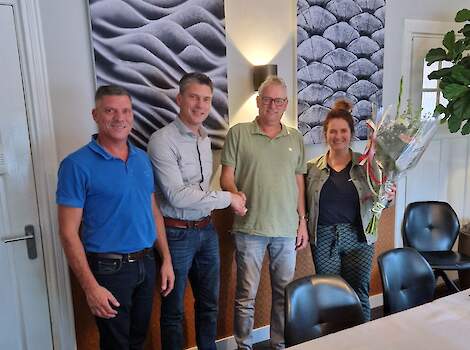 Op de foto van links naar rechts: Tonio van Berkel, Hein van Berkel, Freek Leenders en Miriam Leenders.