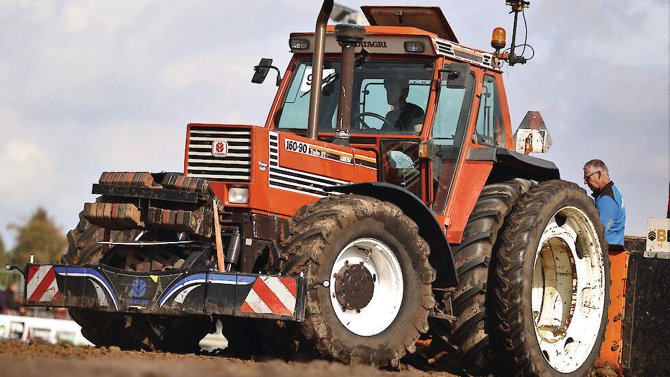 Vorig jaar werd Jannick de Weerd uit Staphorst verrassend Nederlands kampioen in de 9,0 ton standaard. Hij kon dit kunststukje dit jaar niet herhalen en bleef steken op de tiende plaats.