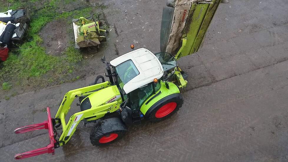 Trekkerwebtest Claas Arion 450 een echte voorladertrekker