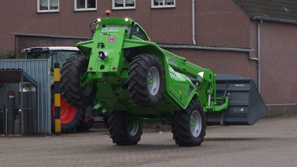 Merlo-verreikers bij show Abemec Trekkerweb