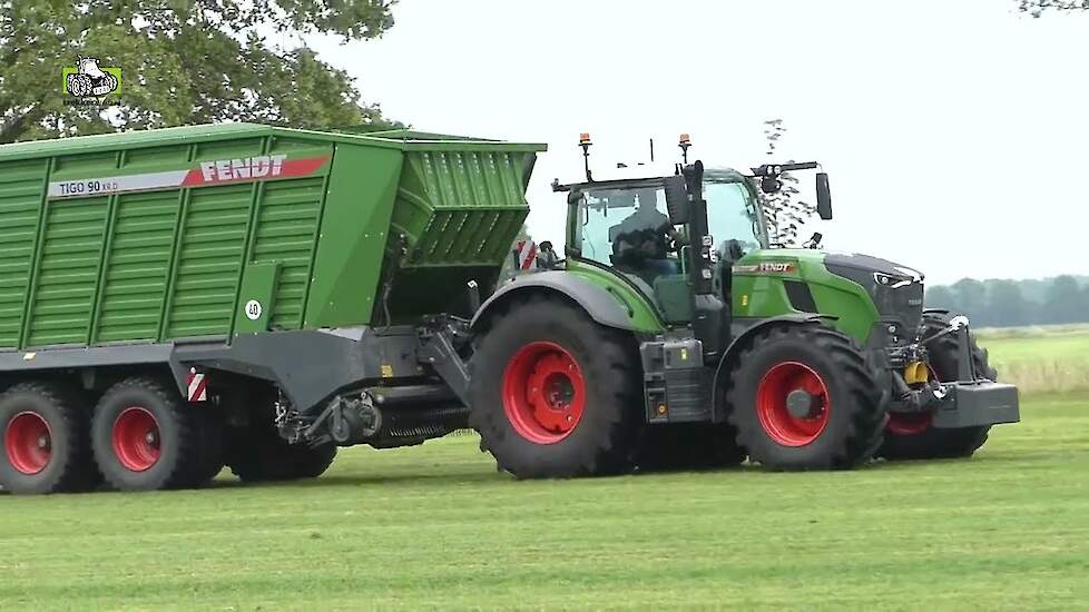 NEW Fendt 728 Vario Gen 7 - Tigo 90 XRD Tridem grass silage