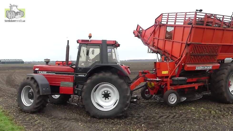 Case International 1455 XL met Unsinn Record-bietenlader