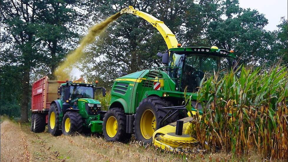 Maïs 2023 | John Deere 8400i + New Holland | Ten Voorde Terwolde | Maïs hakselen | Harvesting maize