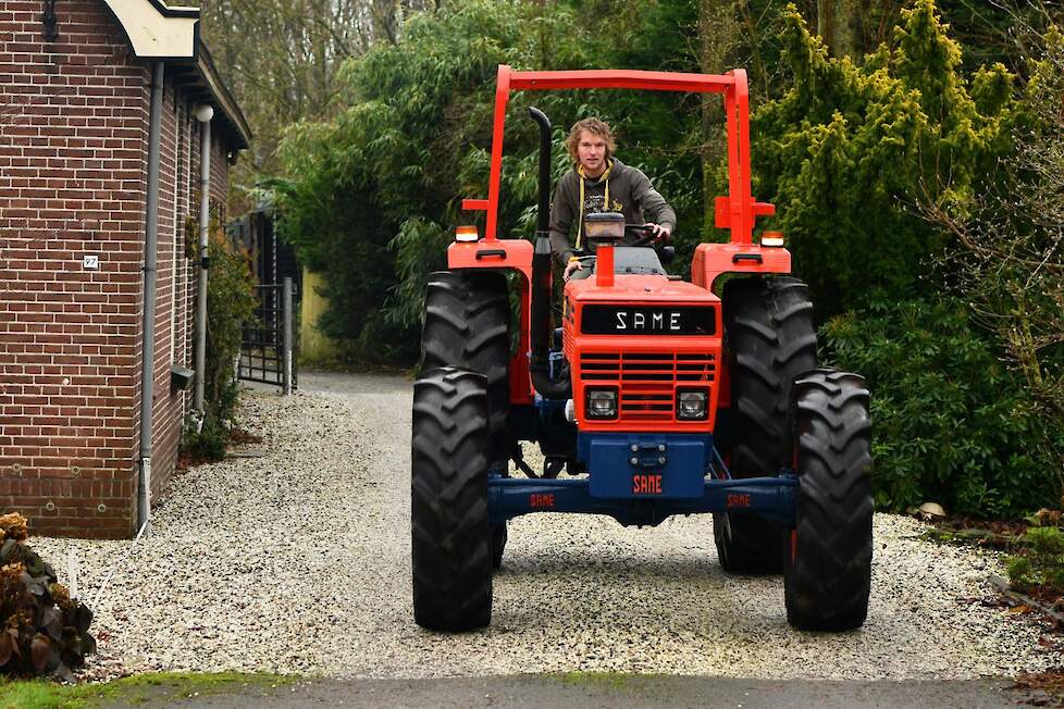 Martin op weg naar een mooi plekje om de Panther te fotograferen.