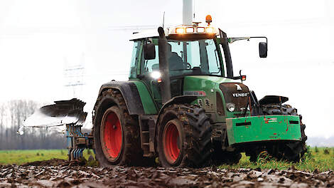 Bij WUR Open Teelten Lelystad rijdt een Fendt 820 Vario een half jaartje op proef met de Galileo Cupwheel.