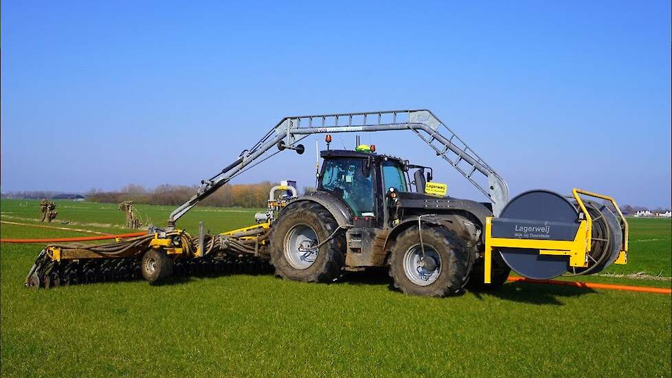 2024 | Valtra T174 en Tjalma | Sleepslangbemesten | Lagerweij Wijk bij Duurstede | Injection slurry