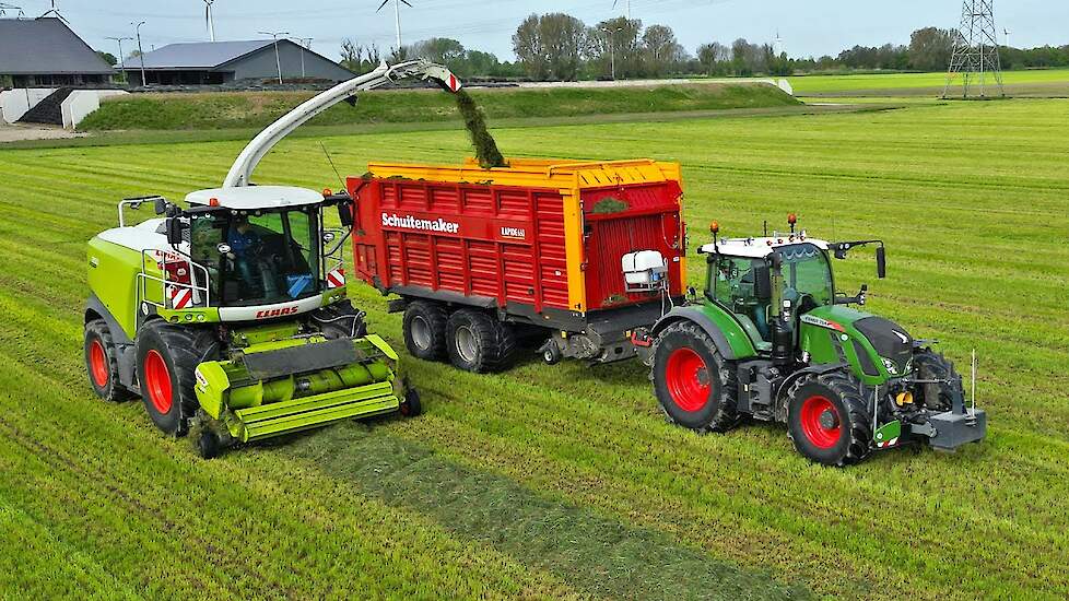 Grass Silage | Van Veelen Holsteins & Hut | Claas + Fendt + JCB | 2024