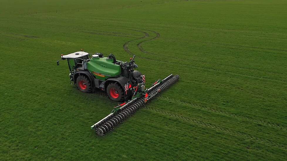 Meppelink BV over de Fendt Rogator 655 met een 12 meter brede Duport Liquiliser