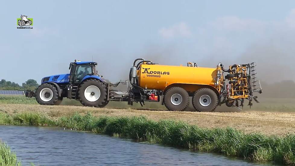 Amerikaan presteert naar tevredenheid in Drenthe  New Holland  T8.410 Genesis 410 PK