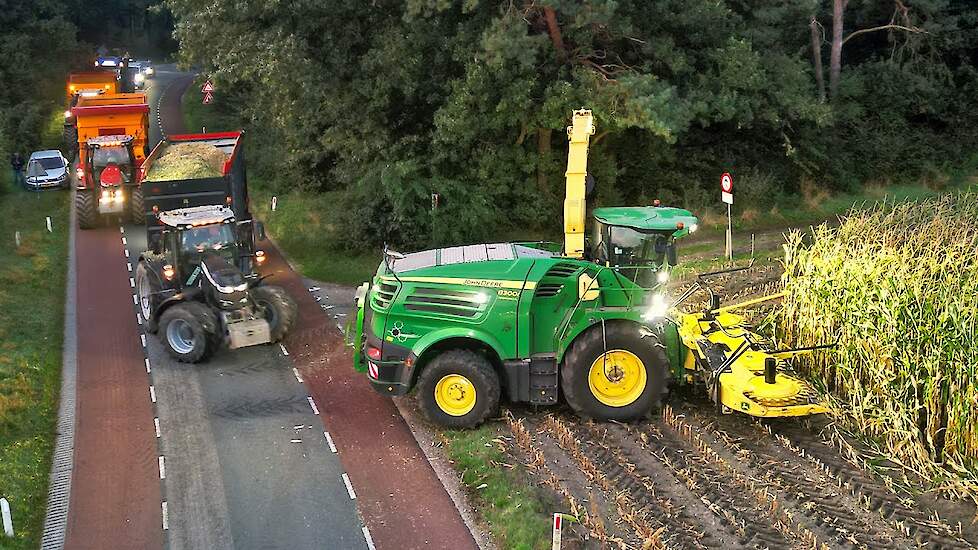 Mais Silage 2024 | John Deere 8300i + Massey Fergusons | W. Ploeg | 2024