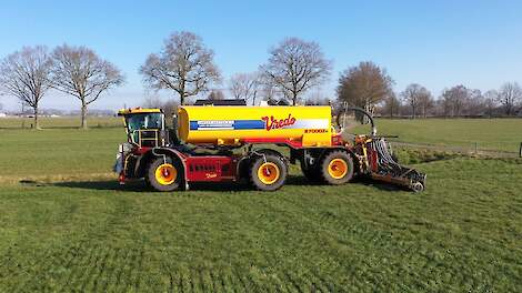 Vredo VT4556 met 27000Z-tankoplegger