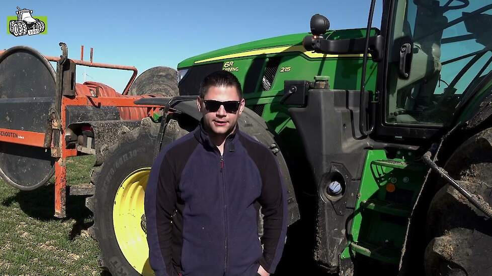 John Deere 6R 215 met  Bomech - 900er banden met PTG luchtdrukwisselsyteem
