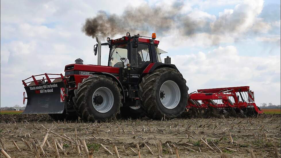 Ripping Soil | CASE INTERNATIONAL 1455XL w/ Open Pipe | Extreem Sound | Pure Sound