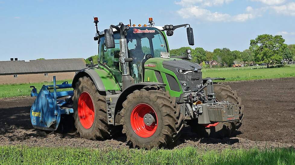 Spitten | Fendt 620 Vario + Imants | P. van den Hardenberg | 2025