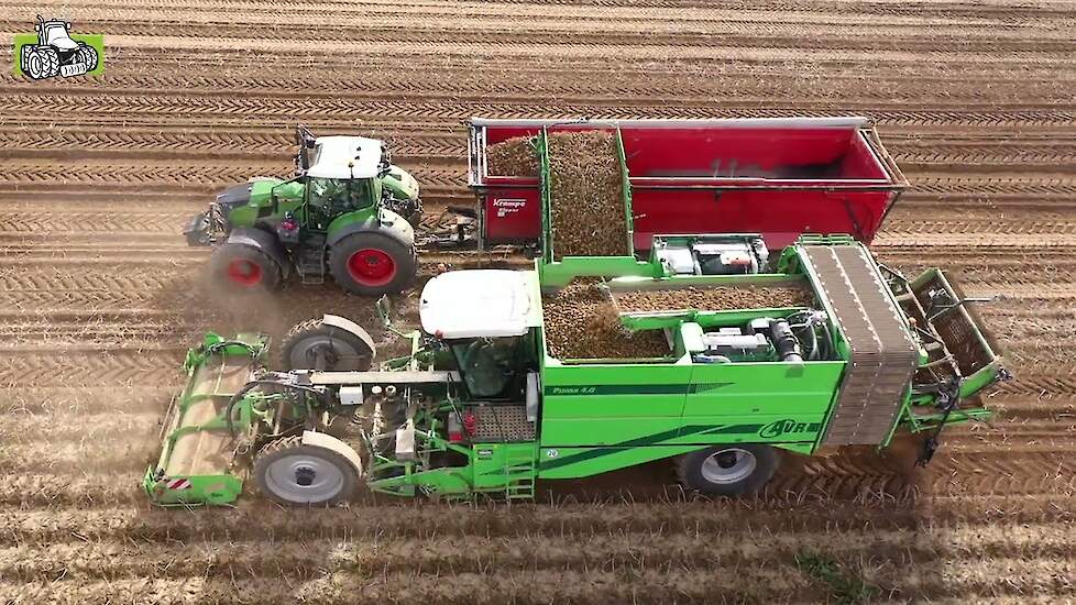 AVR Puma 4 aan het aardappelrooien