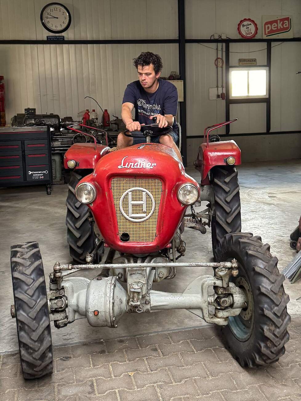 De Lindner BF22 is van 1961. Het is van de vijf Lindners de enige met een eigen motor.