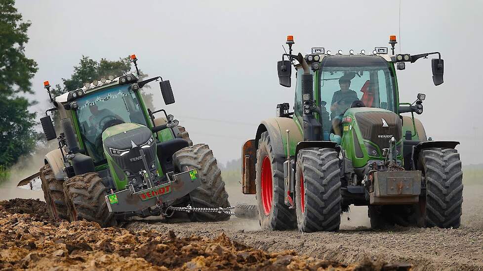 Deep Ploughing | Fendt 942 vario & Fendt 718 vario | Diepploegen / Plowing | Van Werven