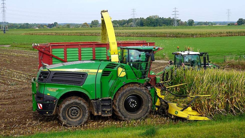 Mais 2025 | John Deere 8500i | Fendt 824 | Volvo L70H | Bomhof Veessen | Maishakselen | Mais silage
