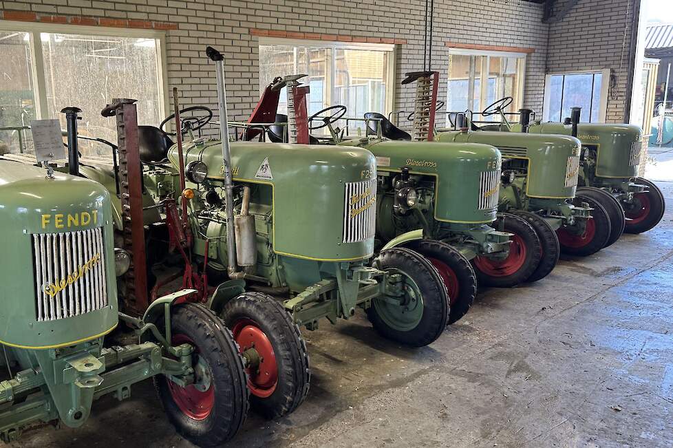 Dick van den Berg verzamelt  Fendts maar dan uitsluitend van het type Dieselross. Hij heeft er in totaal 24.