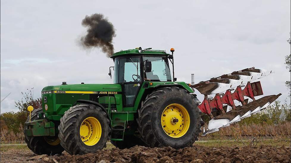 John Deere 4955 | Ploughing | 5 furrow Steeno plough | Pure sound