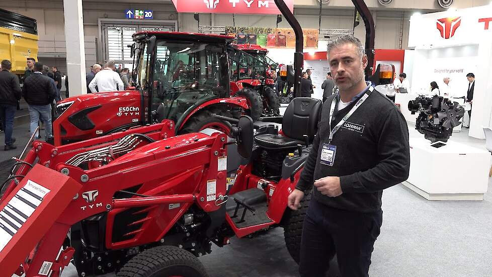 Tym-trekkers op de Agritechnica uitleg door Gerben Lozeman van Lozeman Import