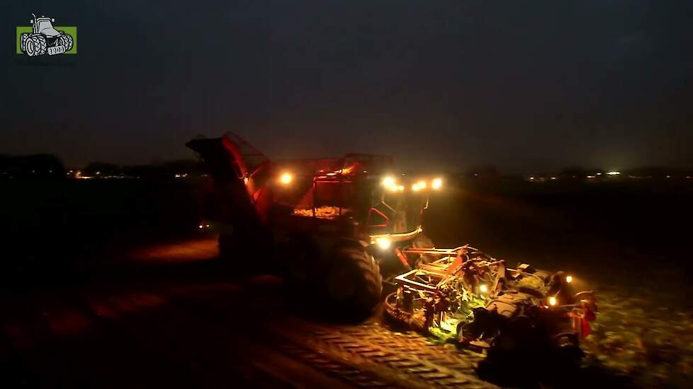 Suikerbietenrooien met een negenrijer Vervaet