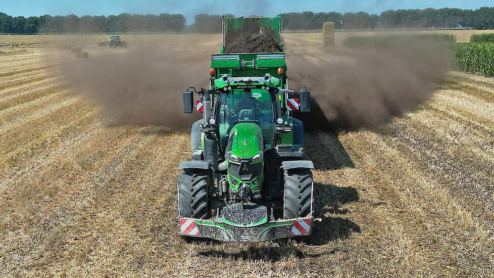 Spreading Compost | Deutz-Fahr + Tebbe | Beekman | 2025