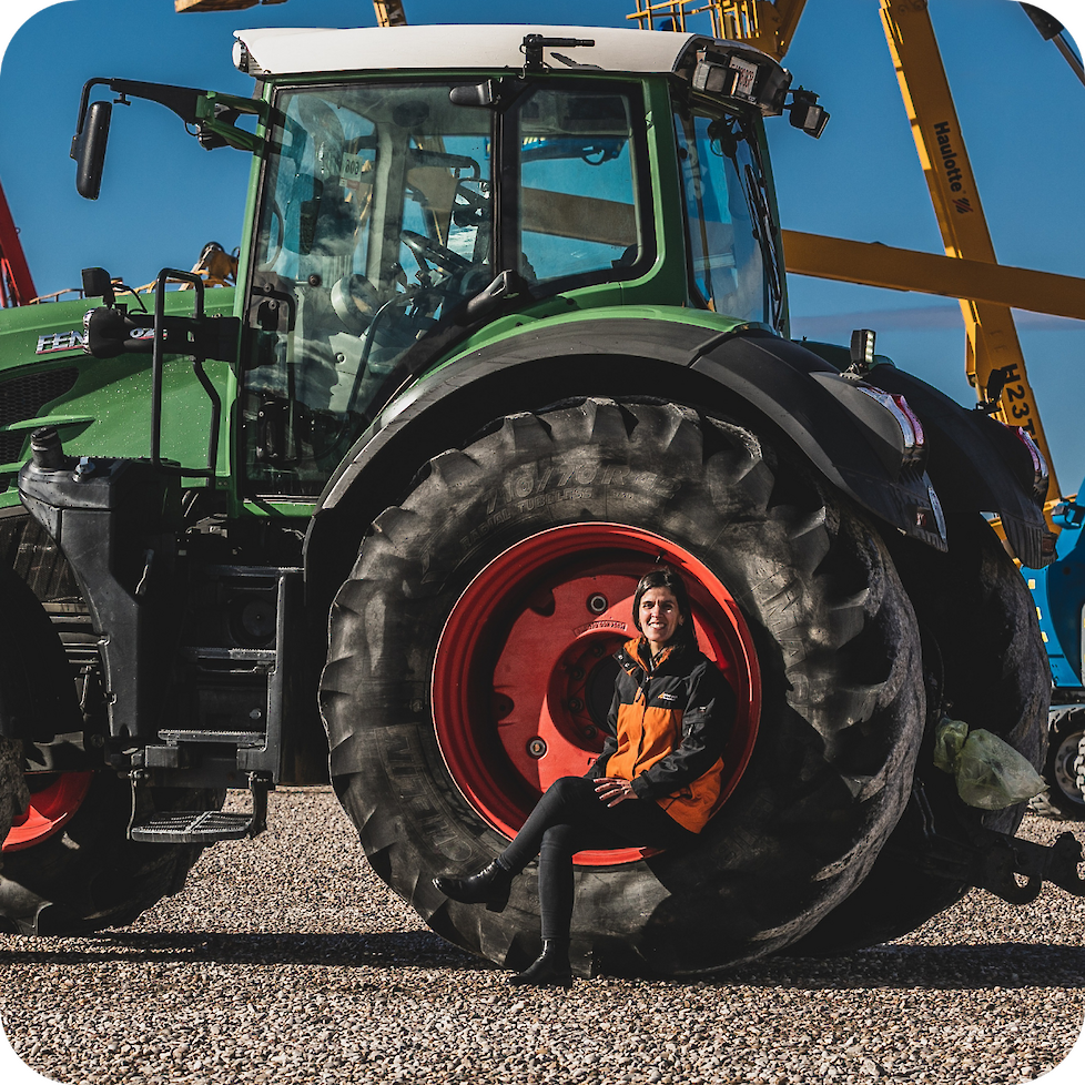 Gabriela Fragoso &ndash; de kalme aanwezigheid wanneer dingen ingewikkeld worden  Wanneer er zich uitdagingen voordoen, is Gabriela vaak degene naar wie mensen zich  wenden. Als Customer Service Manager brengt ze haar dagen door met het oplossen  van problemen,