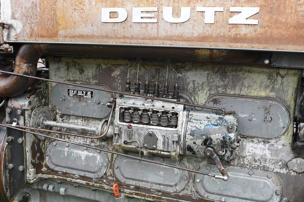 De motor van de door Herman zelfgebouwde 6-cilinder Deutz is een industriemotor van het type A6M517.