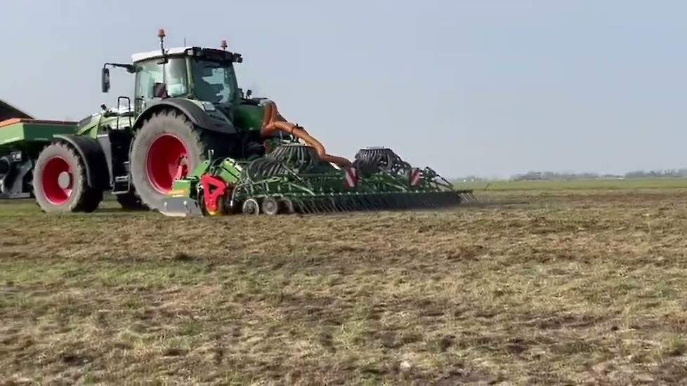 Innovatief doorzaaien na muizenschade door loonbedrijf Klaas Fekkes