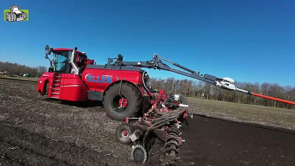 Vervaet Hydro Trike in sleepslanguitvoering op bouwland Loonbedrijf Ellen Klazienaveen