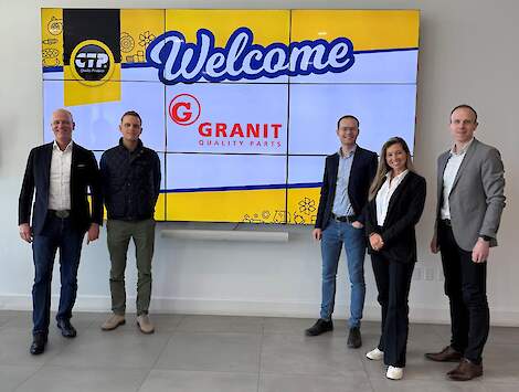 Fotobijschrift: (van links naar rechts): Boris Schöpplein, Member of the Board, GRANIT PARTS; Philipp Fricke, divisiemanager bouwmachines, GRANIT PARTS; Benjamin Gerhardt, hoofd productmanagement bouwmachines, GRANIT PARTS; Melissa Uribe-Gil, Executive Vi