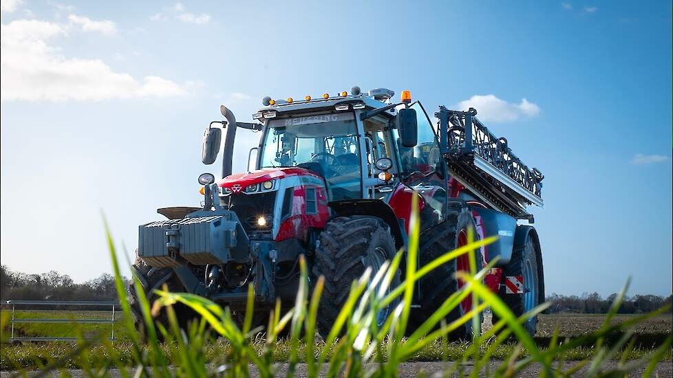 Moderne landbouw op z&rsquo;n best | Massey Ferguson 7S 210 met Horsch Leeb