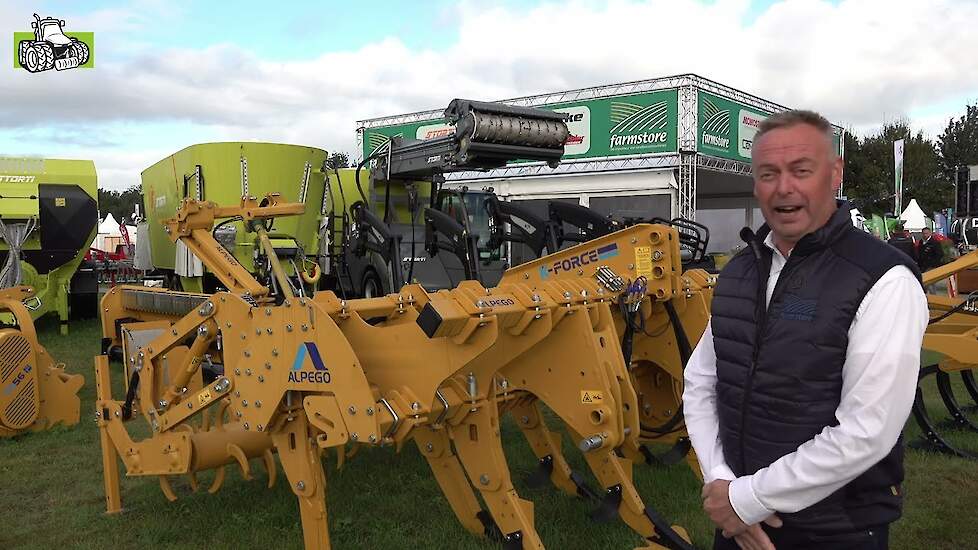 Farmstore, d&eacute; importeur van landbouw- en veehouderij machines