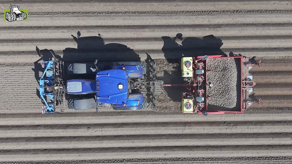Aardappelen poten met Loonbedrijf Hindriks New Holland en Grimme